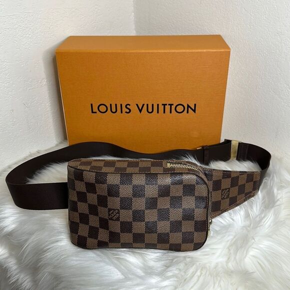 💯Authentic Louis Vuitton Geronimo Body Bag 🍀 - Picture 1 of 17